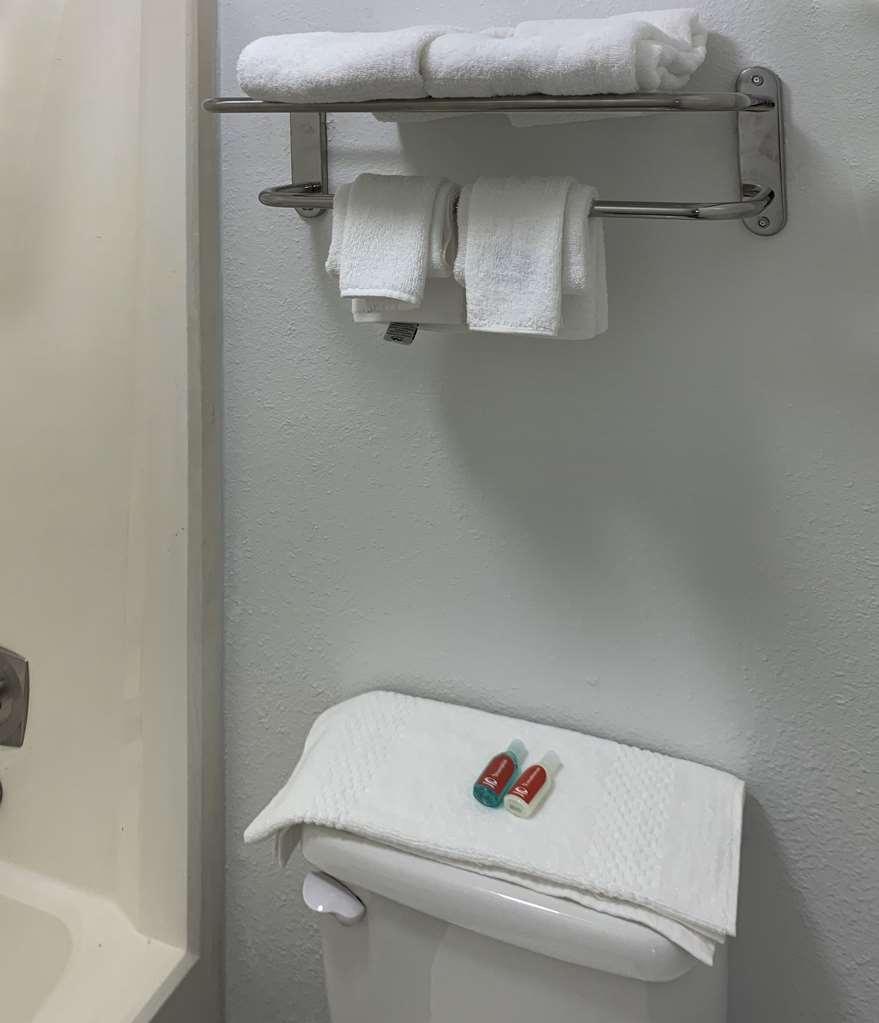 Econo Lodge Augusta Habitación foto